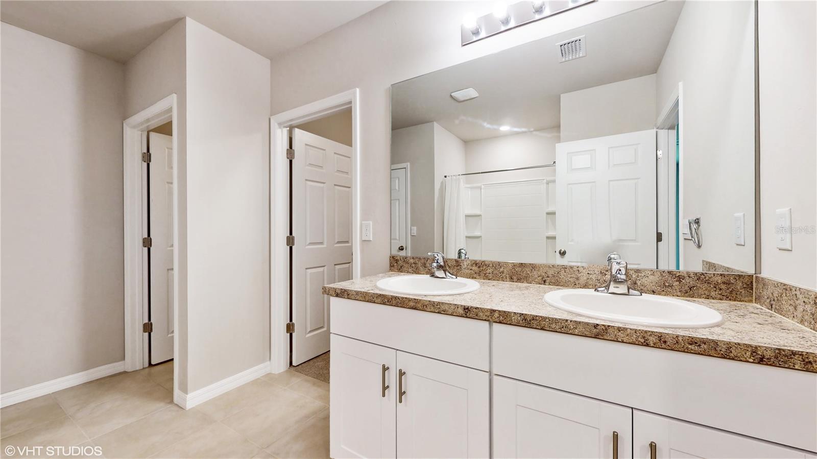 Image 15 of 27 For 108 Castile Court