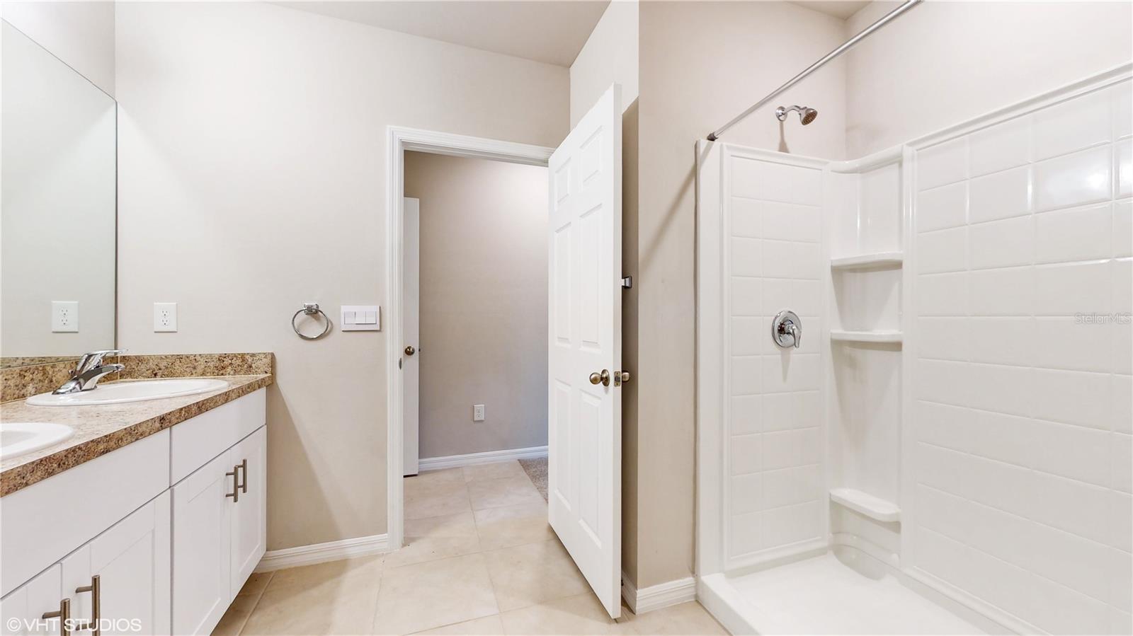 Image 16 of 27 For 108 Castile Court