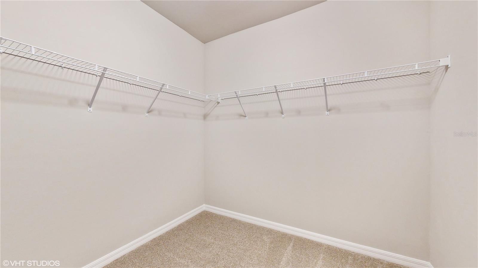 Image 17 of 27 For 108 Castile Court