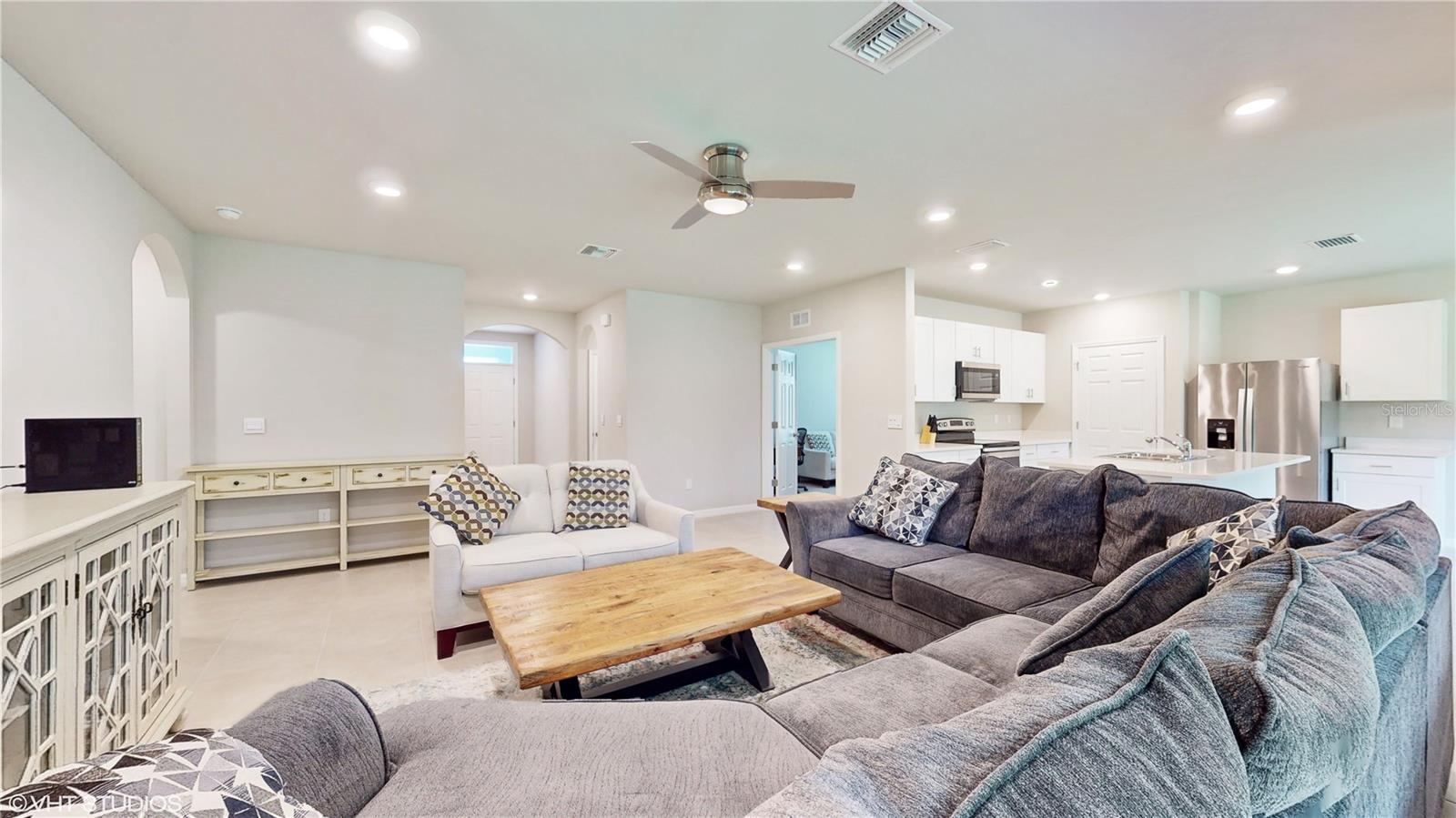 Image 4 of 27 For 108 Castile Court