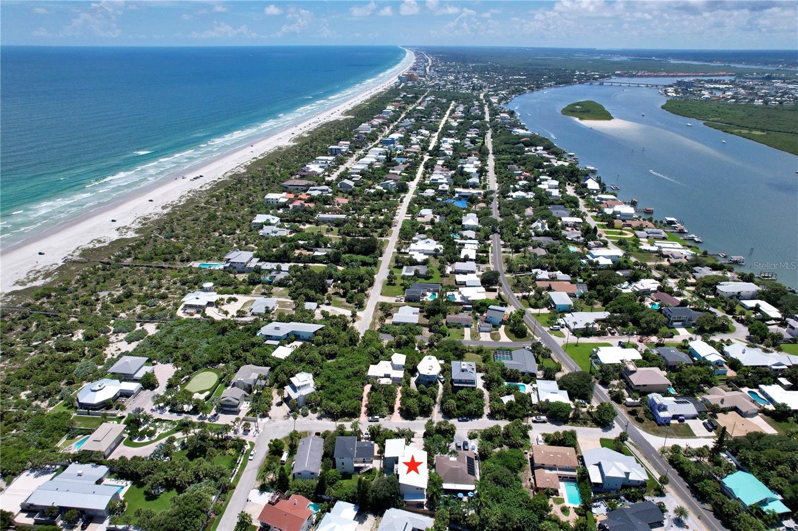 Image 66 of 75 For 208 Dune Circle