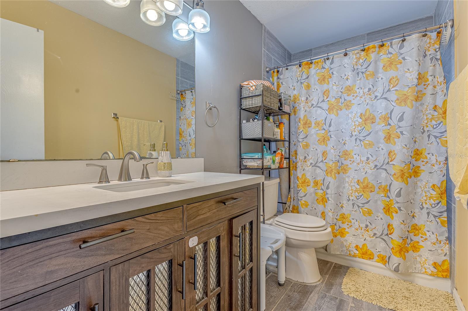 Image 12 of 24 For 1522 Gainesville Drive