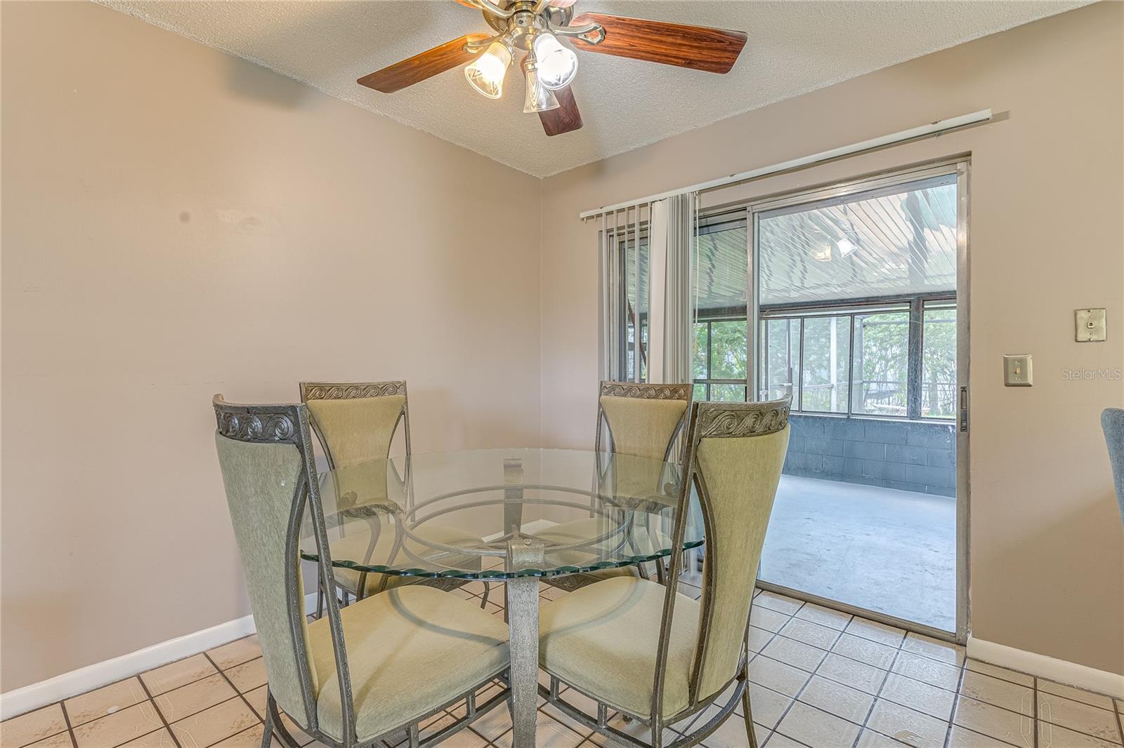 Image 16 of 24 For 1522 Gainesville Drive