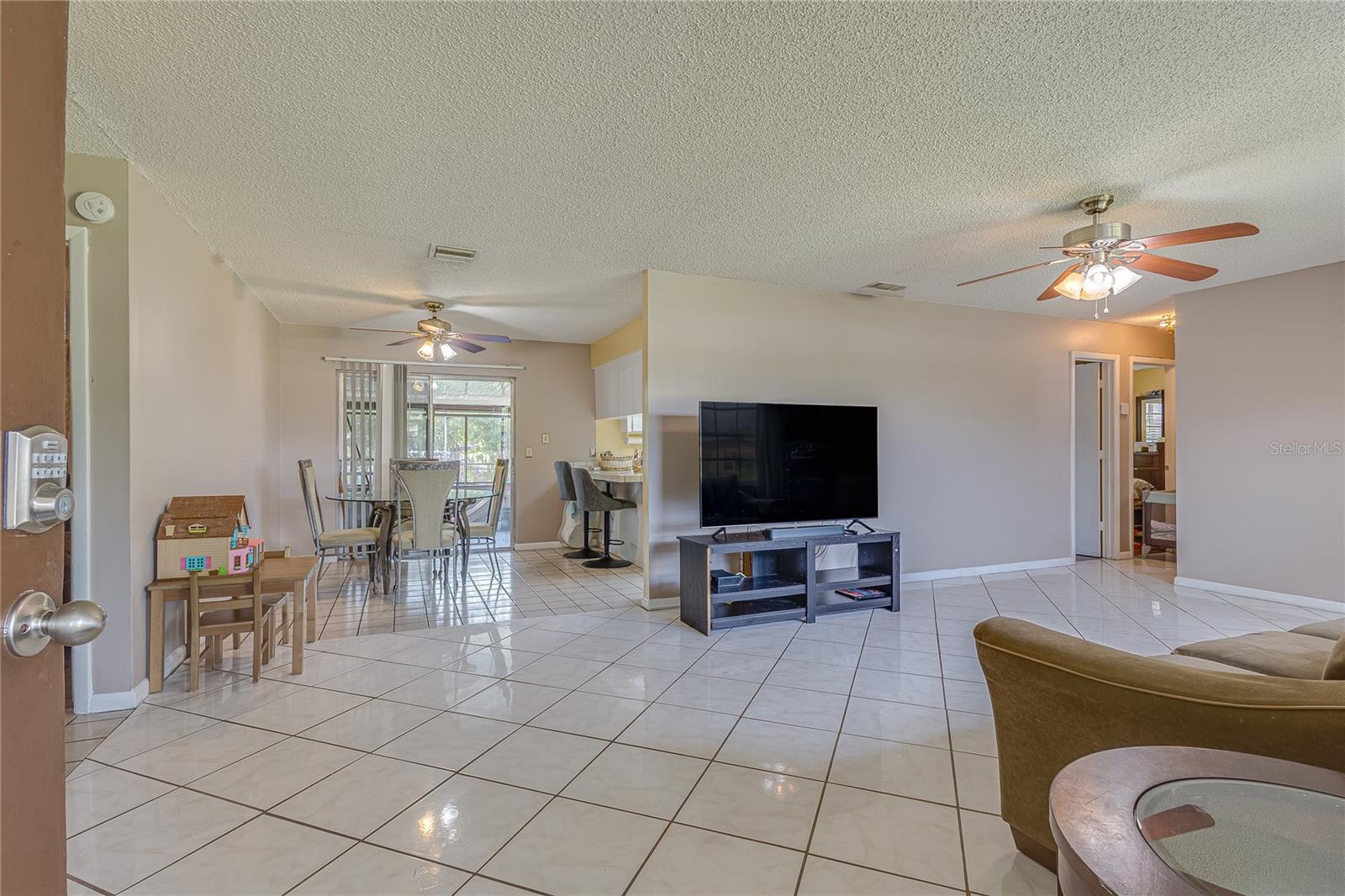 Image 19 of 24 For 1522 Gainesville Drive