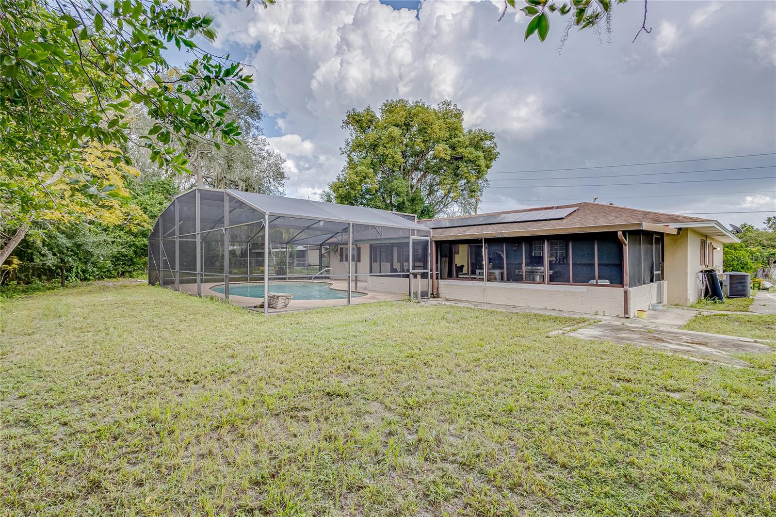 Image 5 of 24 For 1522 Gainesville Drive