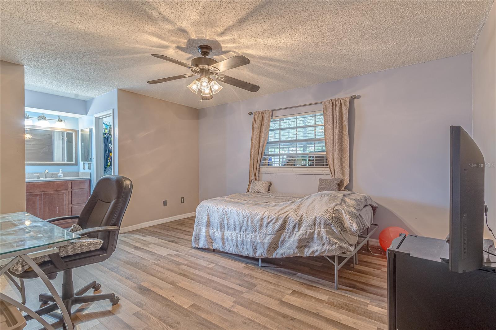 Image 9 of 24 For 1522 Gainesville Drive