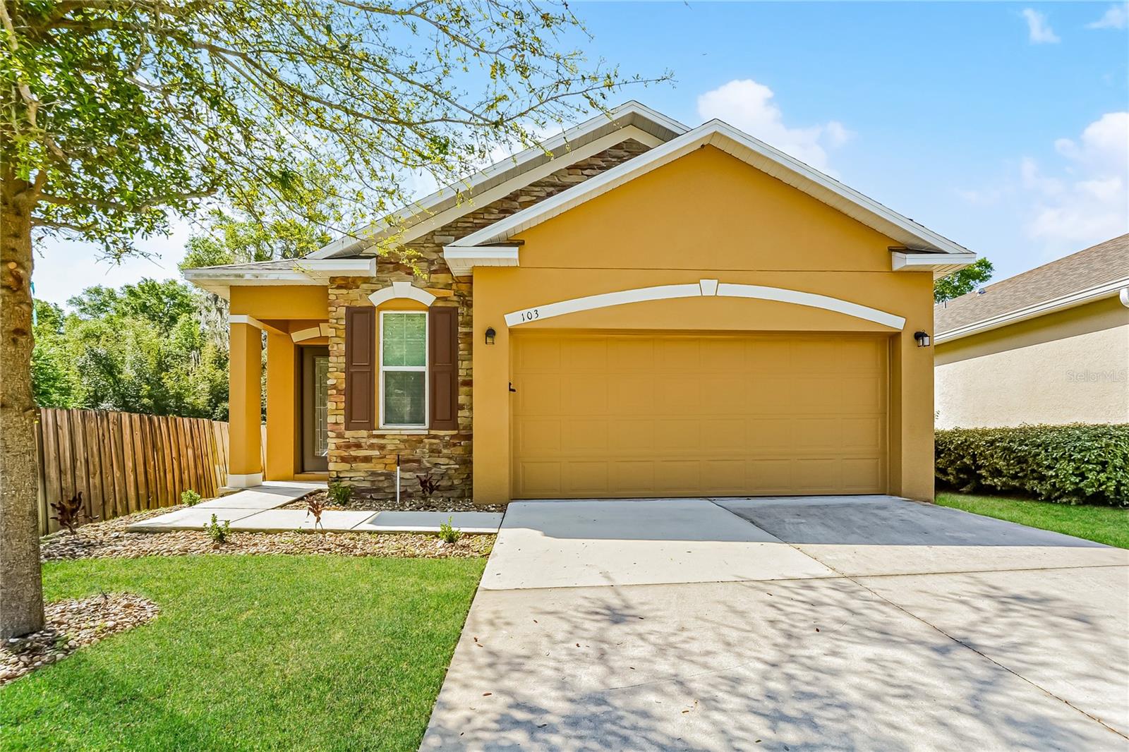 Details for 103 Hurst Court, DELAND, FL 32724