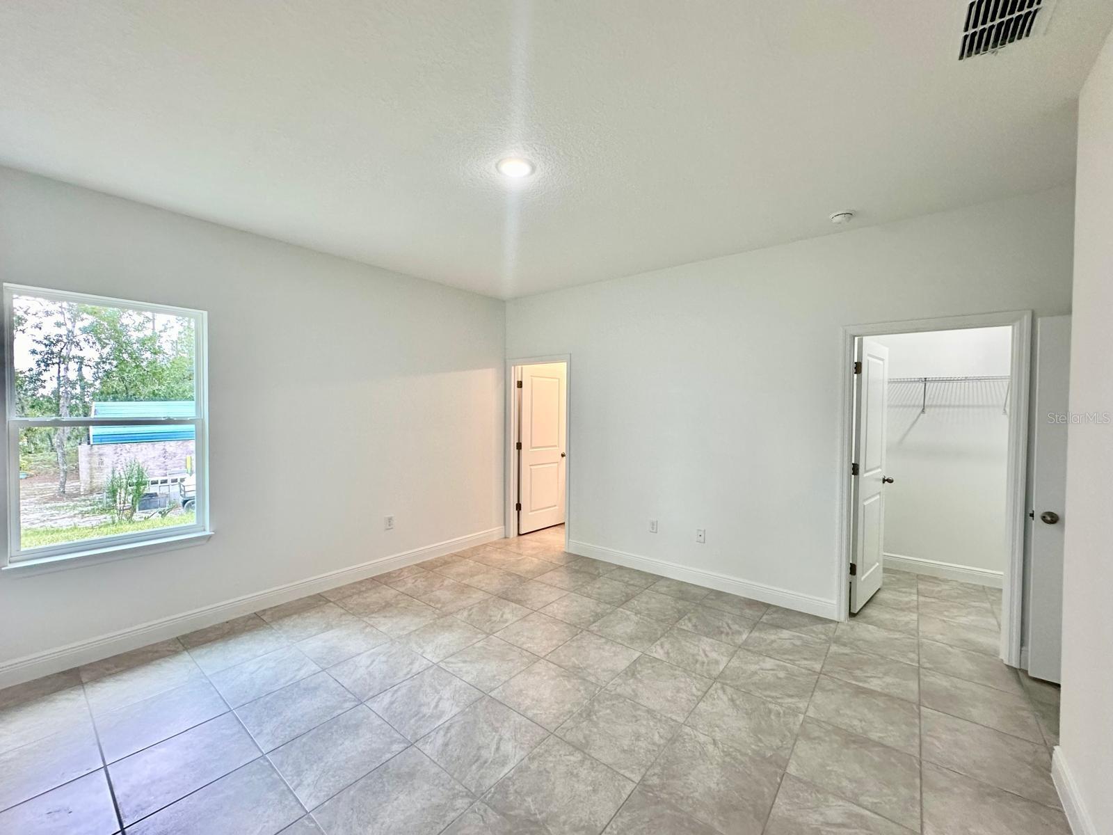 Listing photo id 19 for 1014 Citrus Springs Boulevard