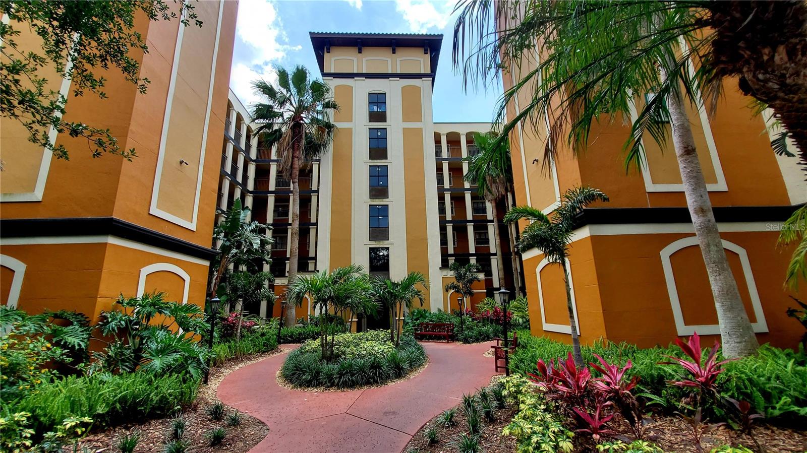 Details for 12521 Floridays Resort Drive 211f, ORLANDO, FL 32821