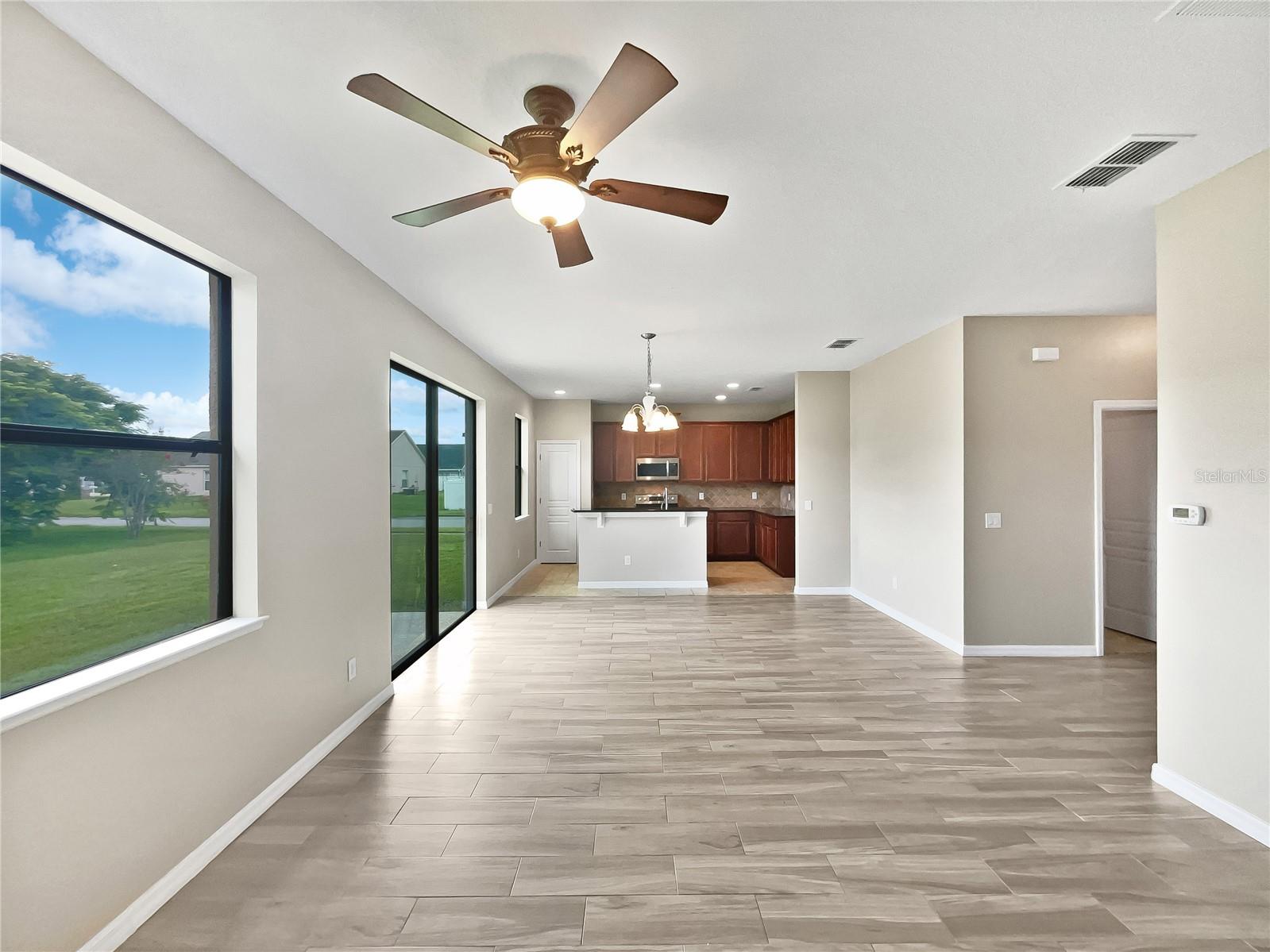 Image 11 of 39 For 4701 Blackthorn Circle