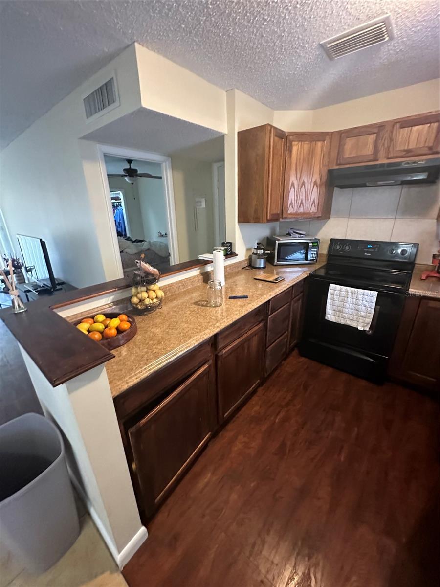 Listing photo id 16 for 5154 Turquoise Lane 206