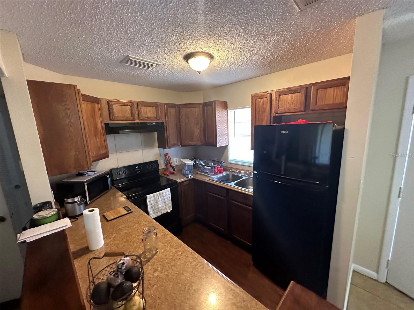 Listing photo id 17 for 5154 Turquoise Lane 206