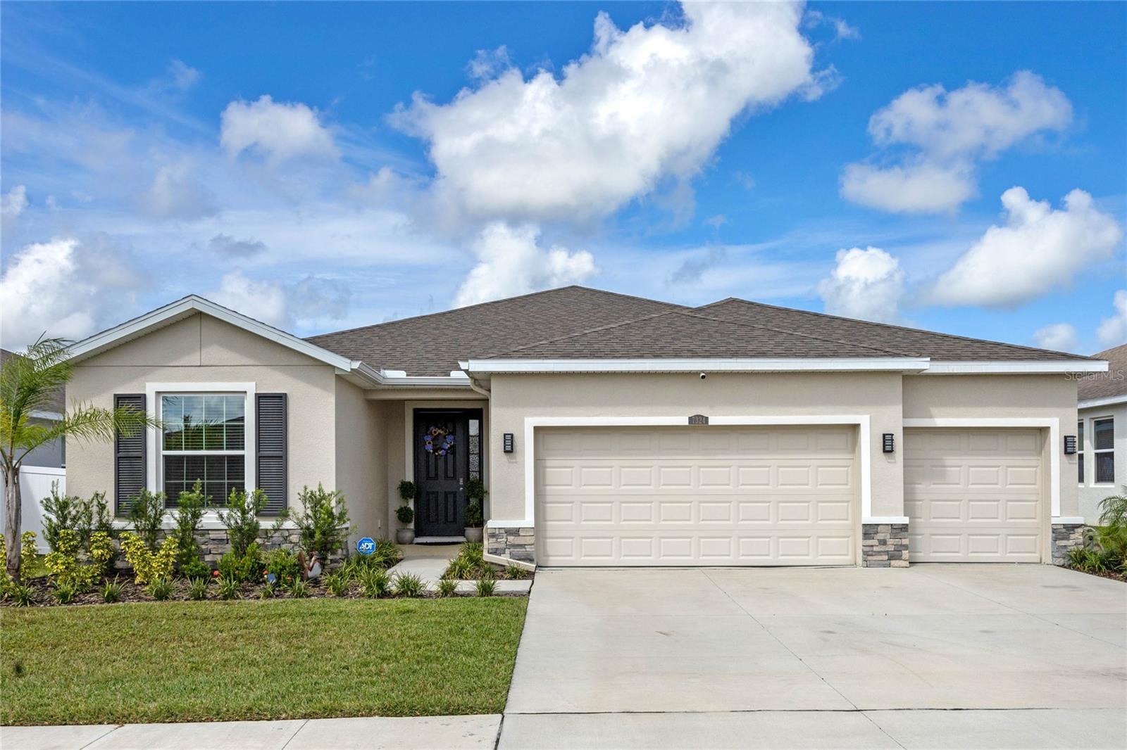 Details for 7324 Steer Blade Drive, ZEPHYRHILLS, FL 33541