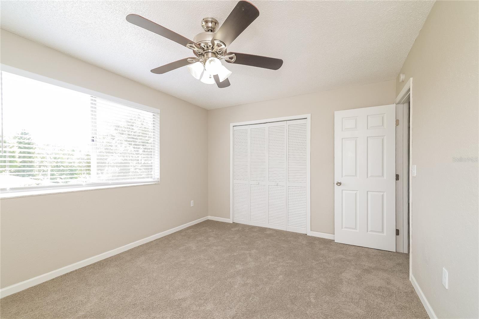 Image 10 of 17 For 669 Lake Dexter Circle