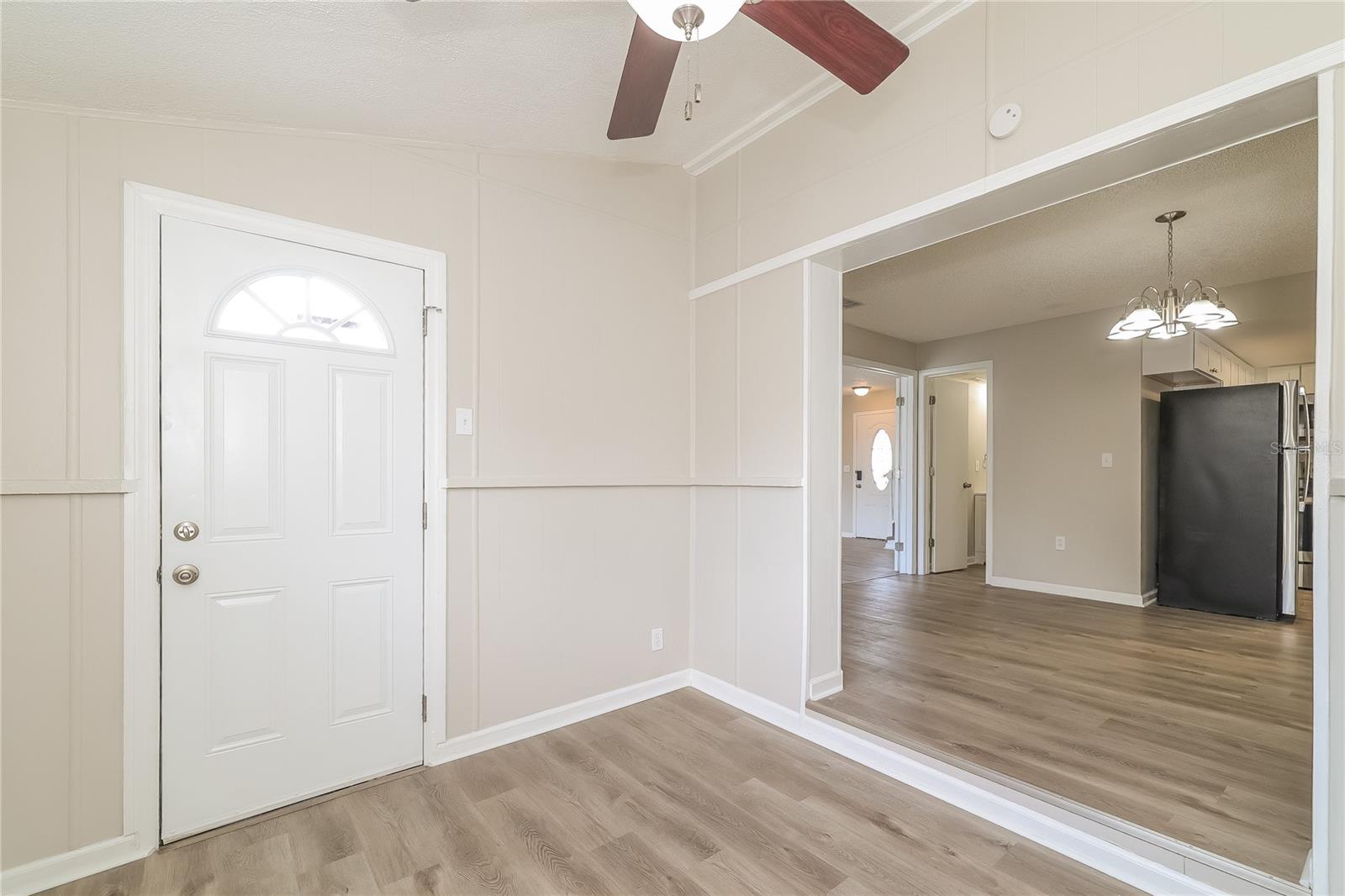 Image 9 of 17 For 669 Lake Dexter Circle