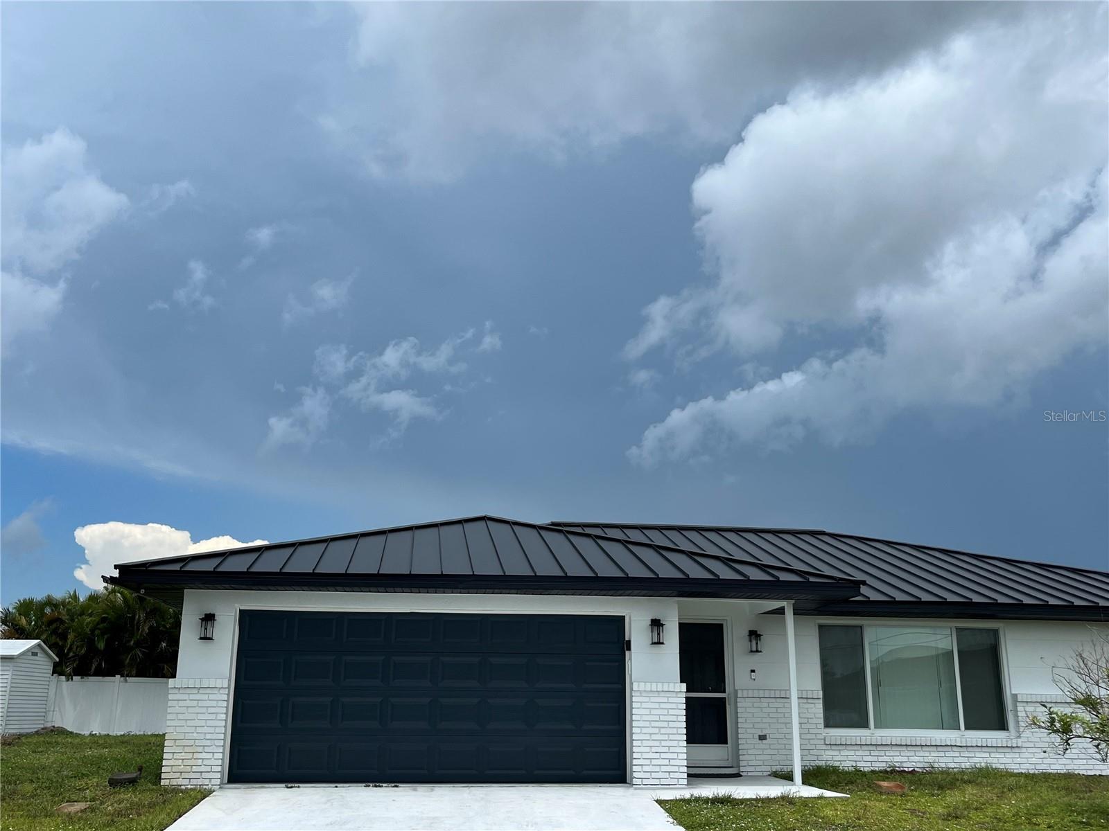 Details for 1359 Cambridge Drive, VENICE, FL 34293