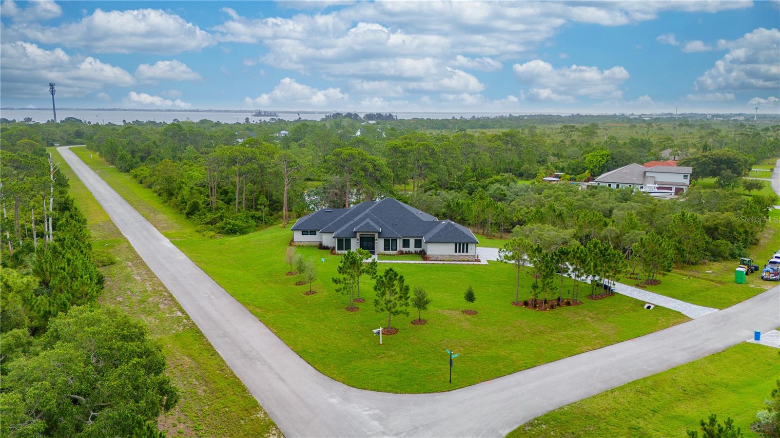 Image 33 of 48 For 1907 Positano Drive