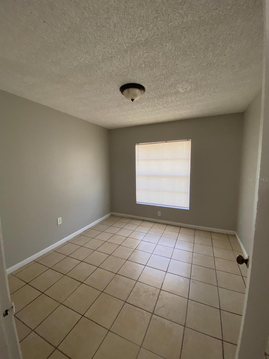 Image 6 of 11 For 650 Avenue J Nw 202