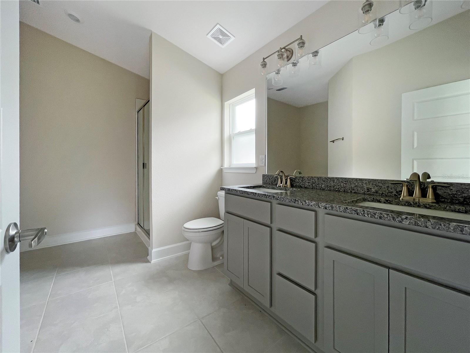 Listing photo id 5 for 4284 Sagefield Drive