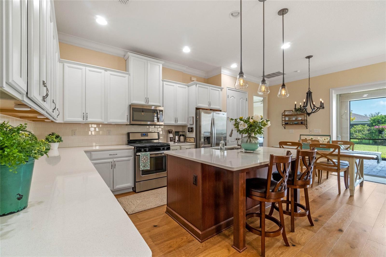 Image 7 of 58 For 4907 Fountainwood Drive