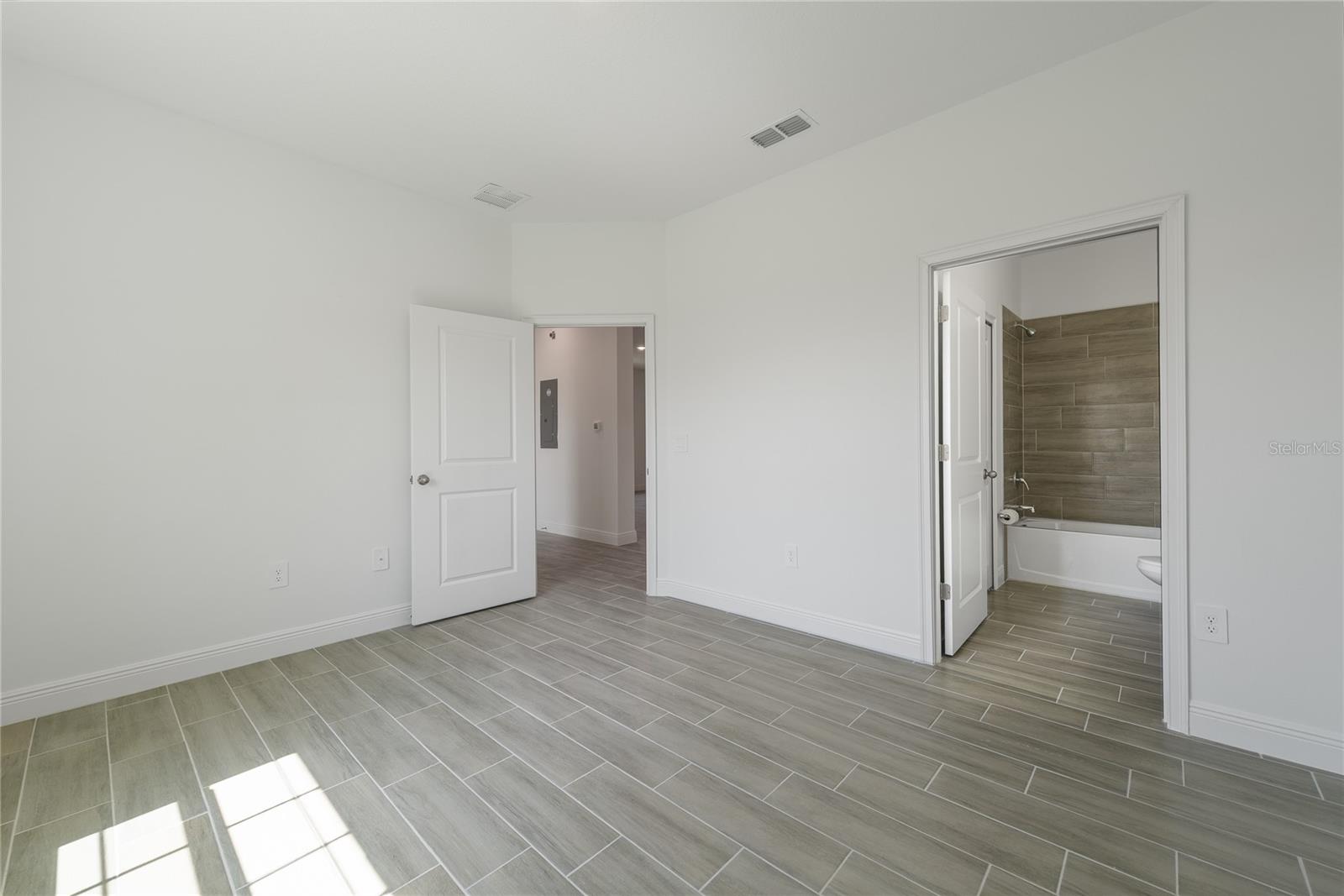 Image 22 of 39 For 1646 Cumin Drive