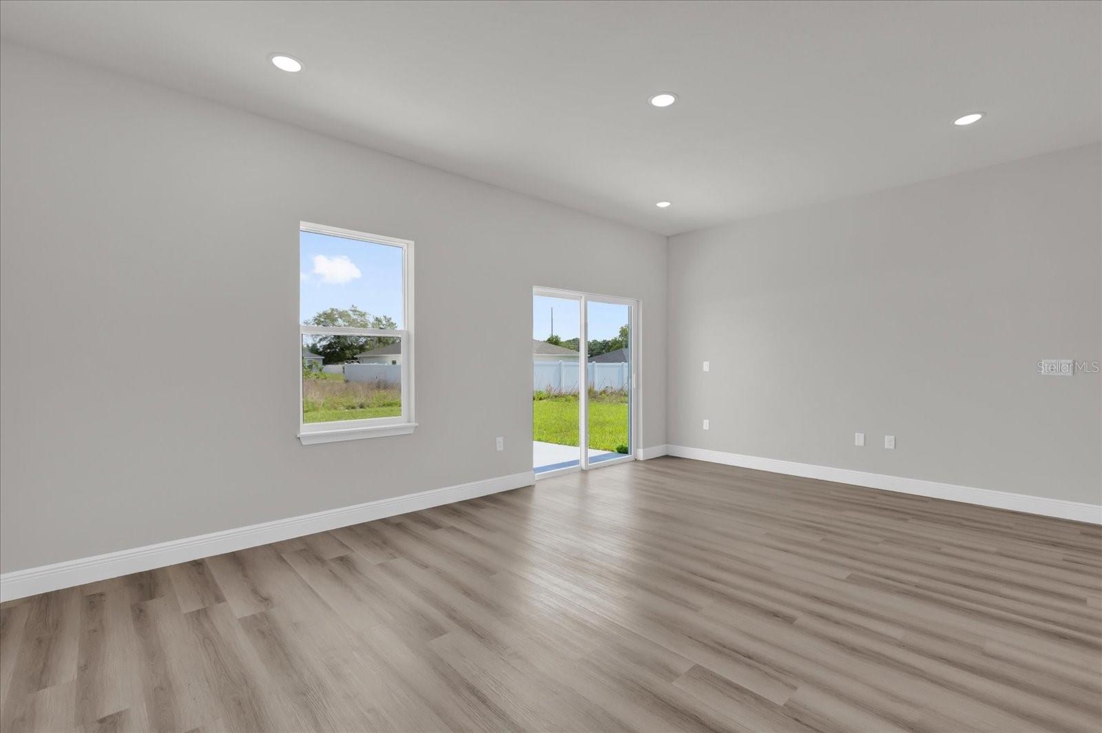 Image 33 of 40 For 4683 136th Street