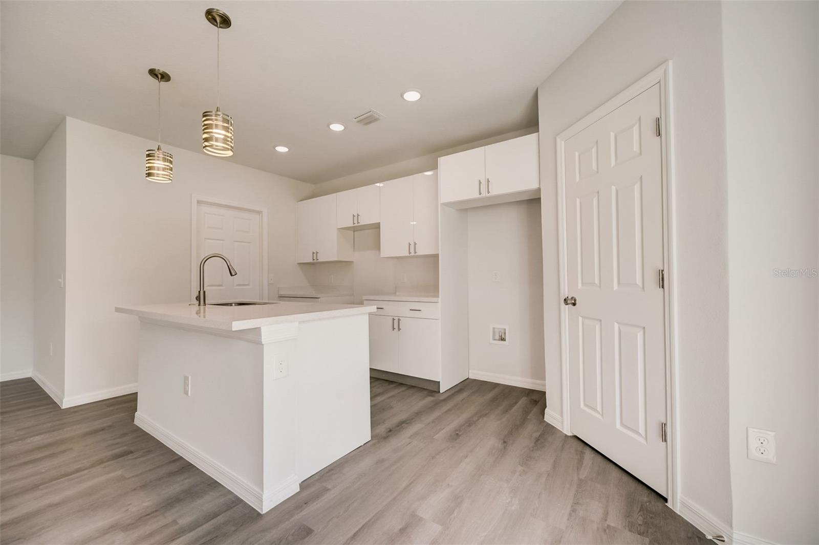 Image 12 of 40 For 1308 Hillsborough Court