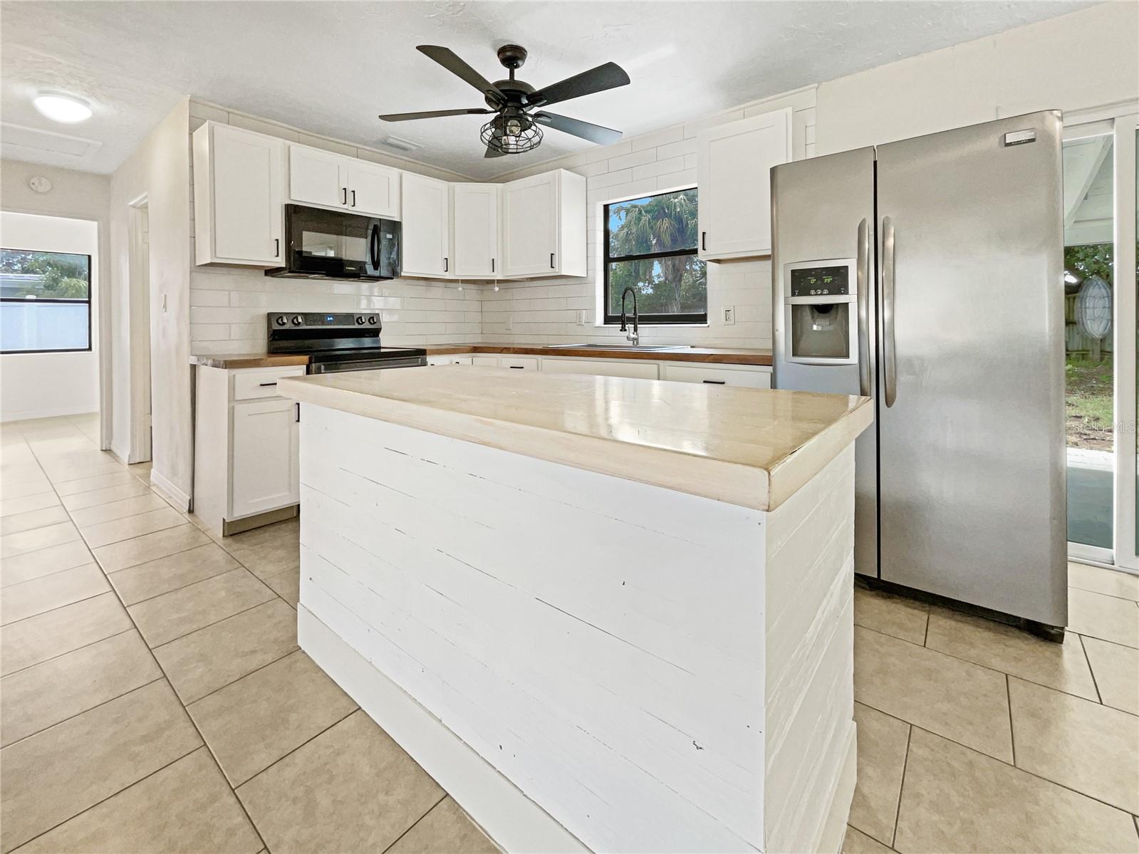 Image 11 of 17 For 2301 Florida Boulevard