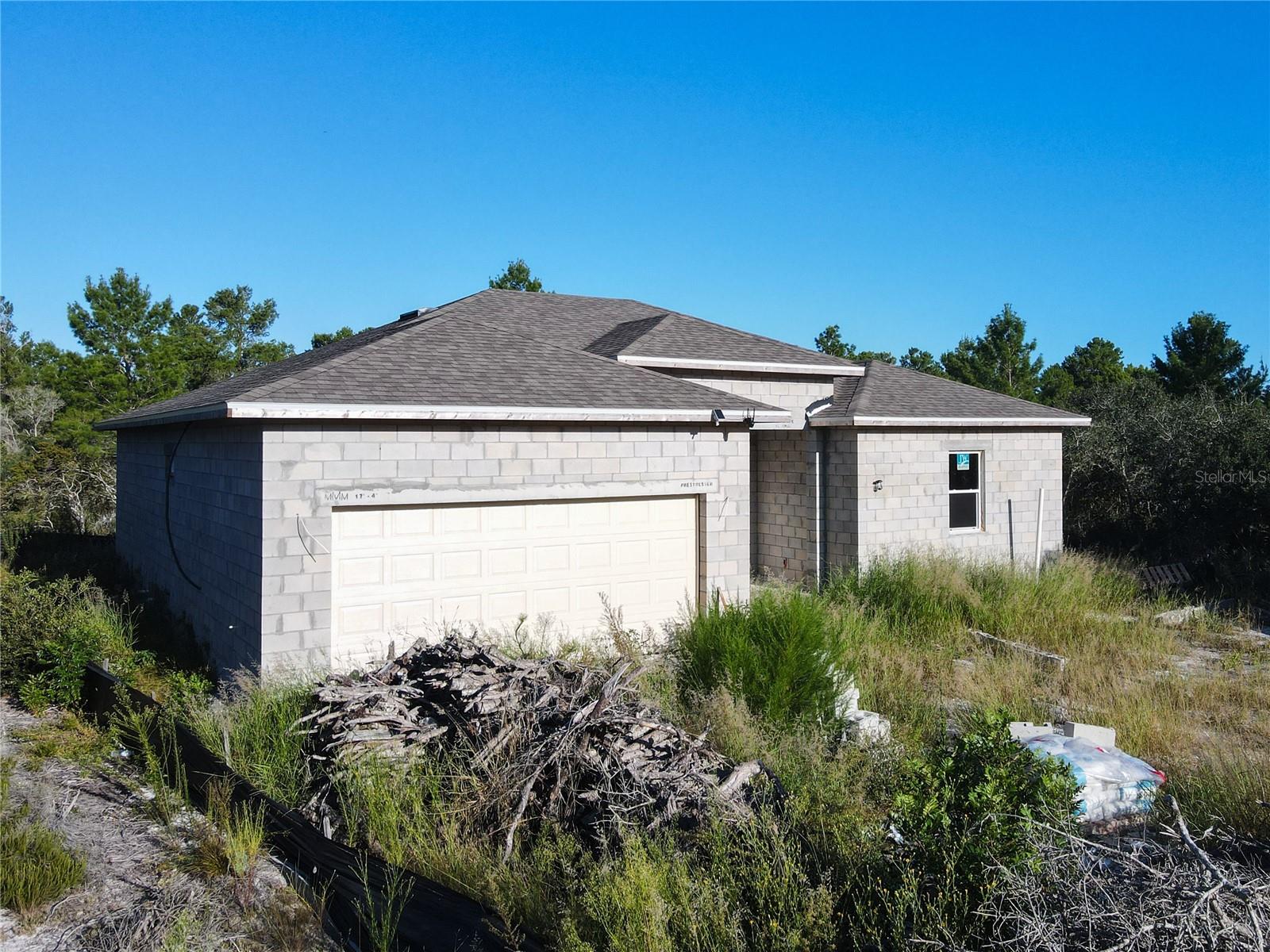 Image 4 of 18 For 619 Alafia Place