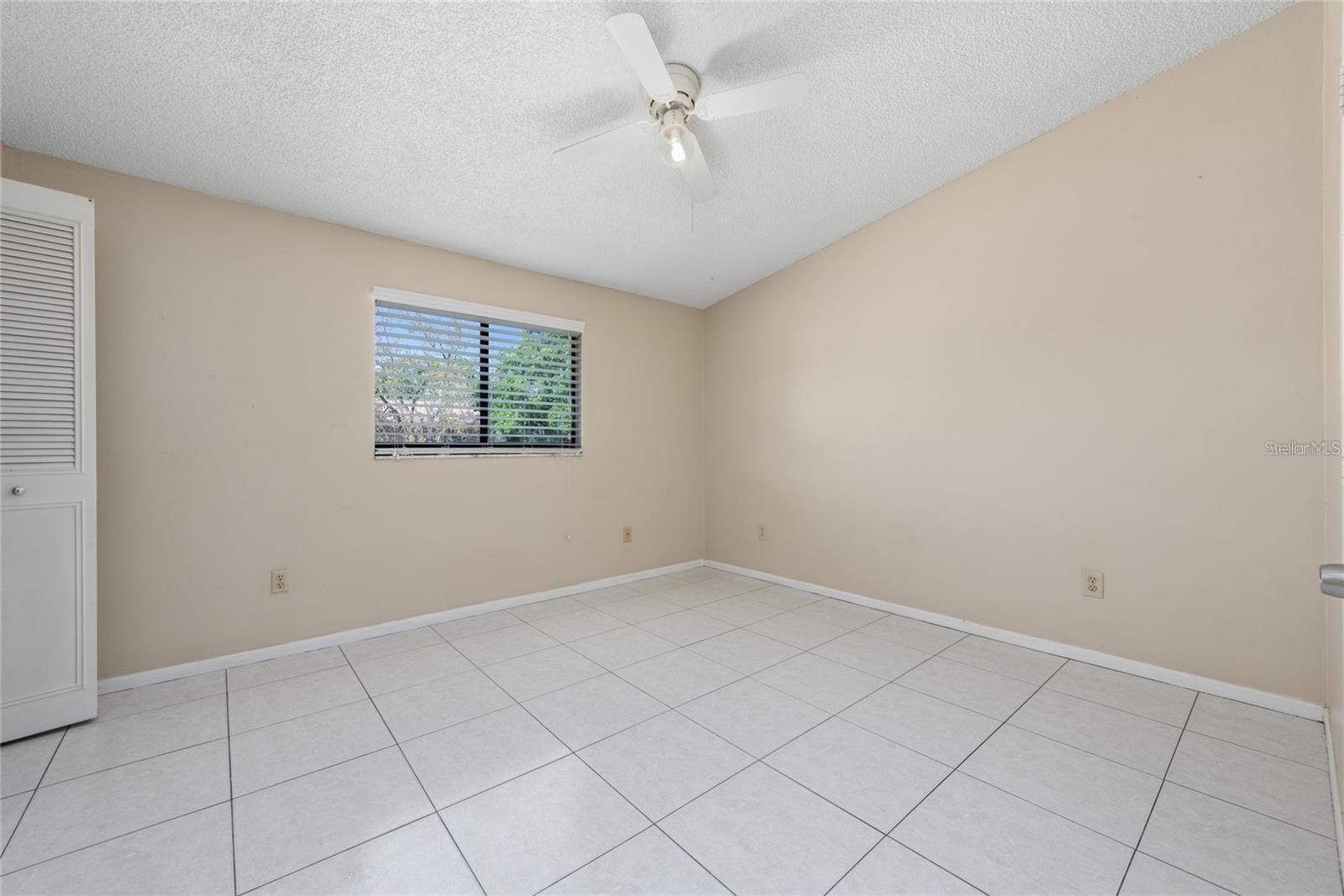 Listing photo id 24 for 4006 Pinelimb Court