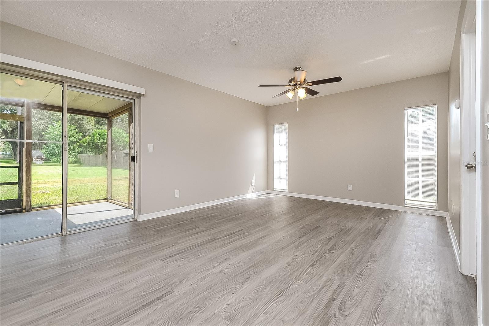 Listing photo id 2 for 1690 Palm Leaf Drive