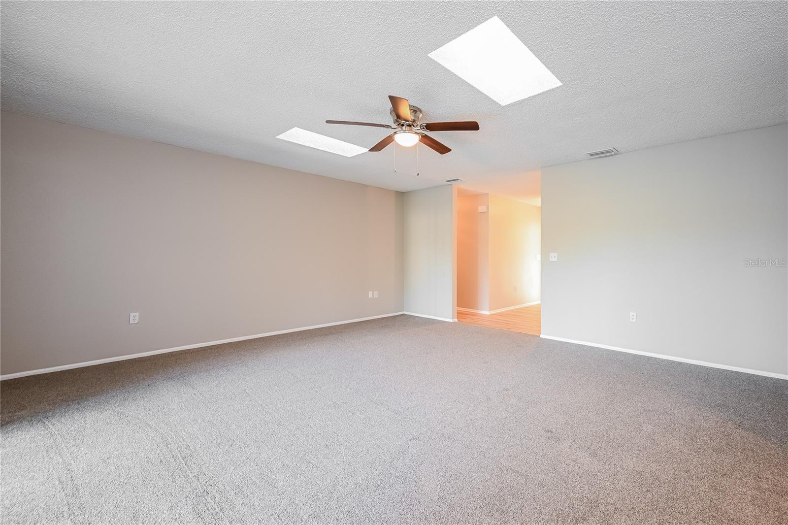 Image 4 of 16 For 8304 Brandeis Circle W