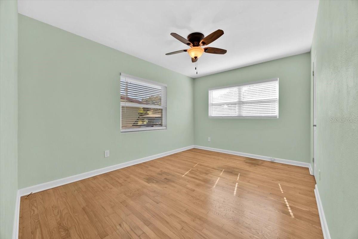 Image 14 of 26 For 2811 Vine Street