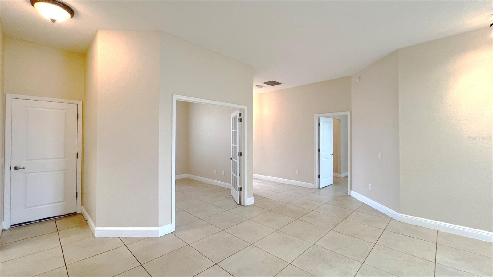 Image 6 of 58 For 10126 Lake Miona Way