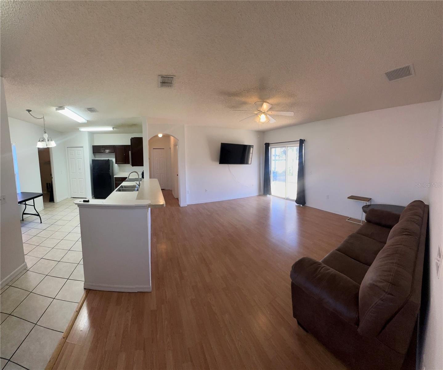 Image 2 of 50 For 305 Erie Court