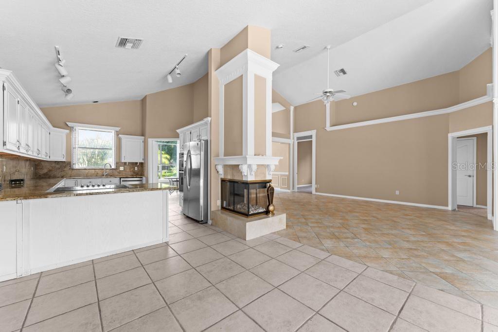 Image 12 of 59 For 2128 Lake Crescent Court