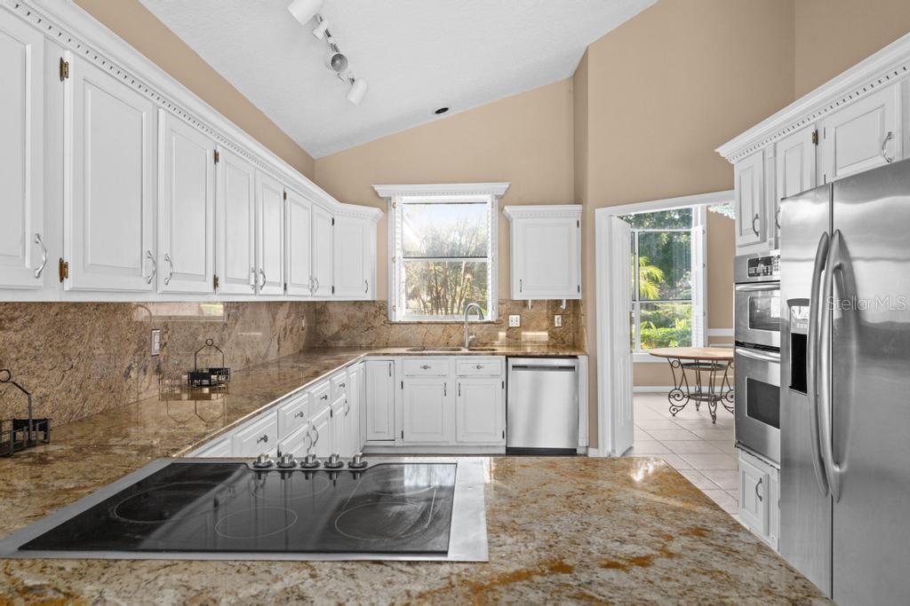 Image 13 of 59 For 2128 Lake Crescent Court