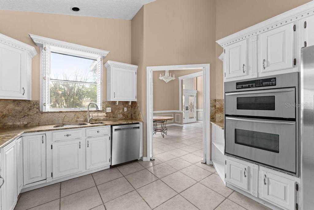 Image 14 of 59 For 2128 Lake Crescent Court