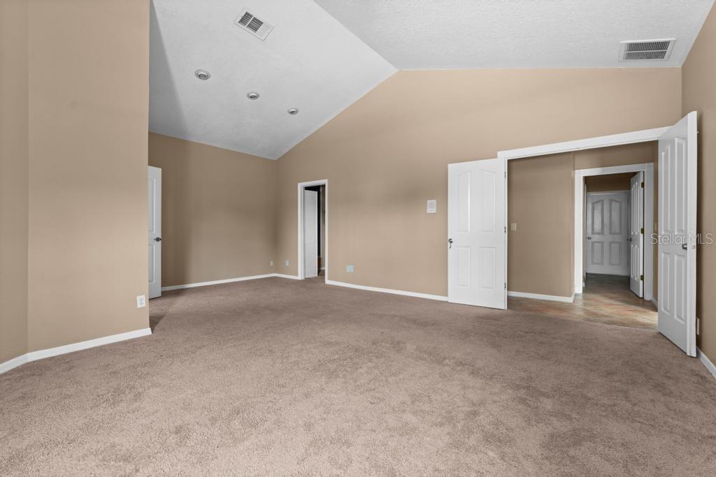 Image 19 of 59 For 2128 Lake Crescent Court