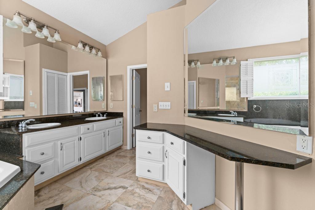 Image 24 of 59 For 2128 Lake Crescent Court