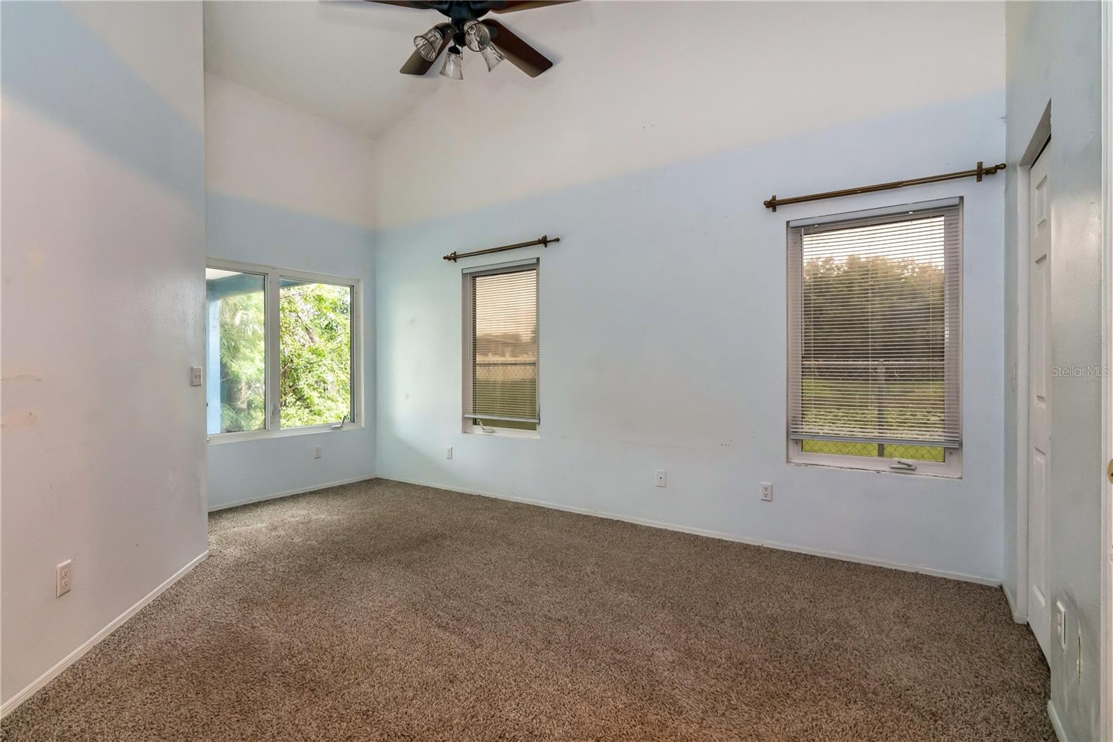 Image 9 of 19 For 10557 Glassborough Drive