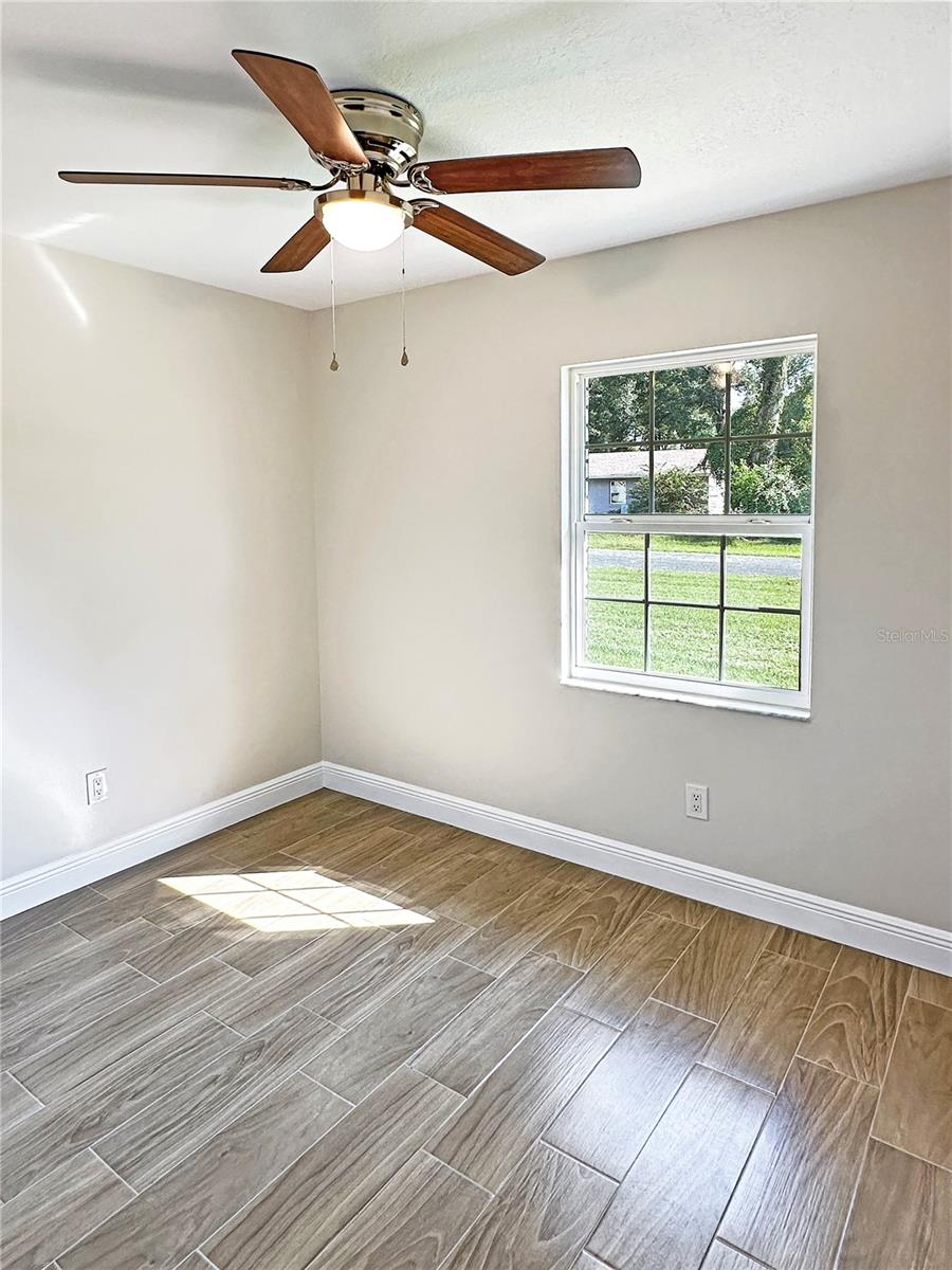 Image 15 of 21 For 511 Gardenia Drive