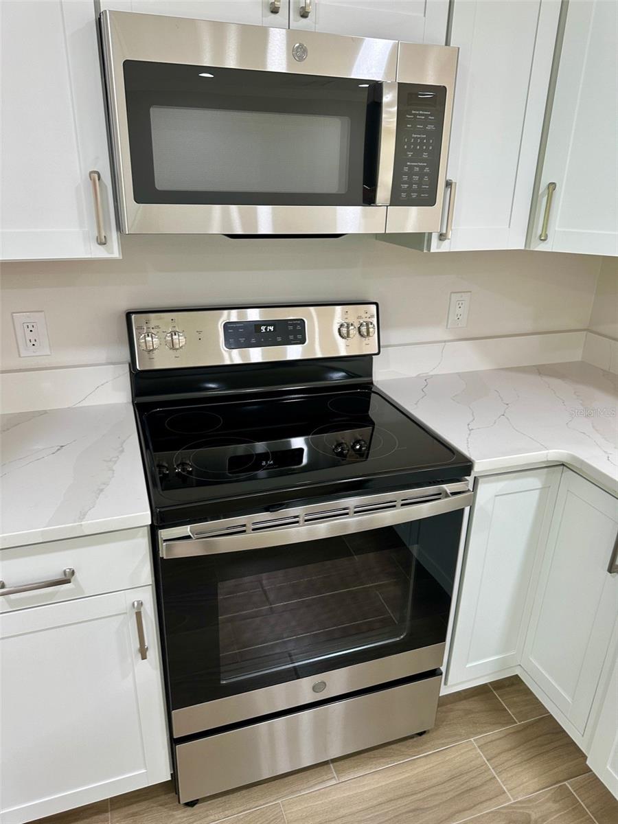 Image 7 of 21 For 511 Gardenia Drive