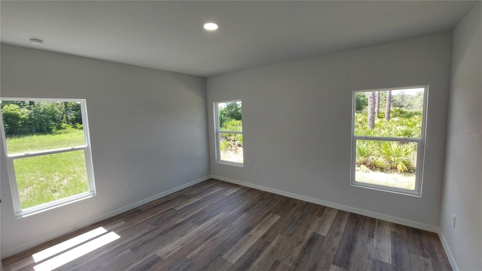 Image 17 of 28 For 1825 Lindenwood Drive