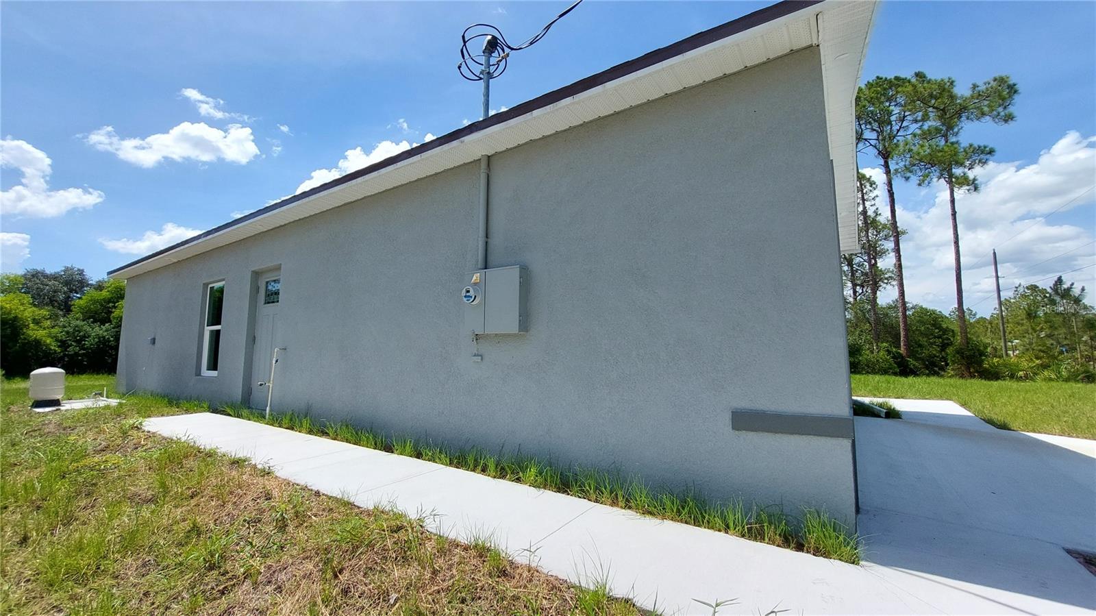 Image 5 of 28 For 1825 Lindenwood Drive