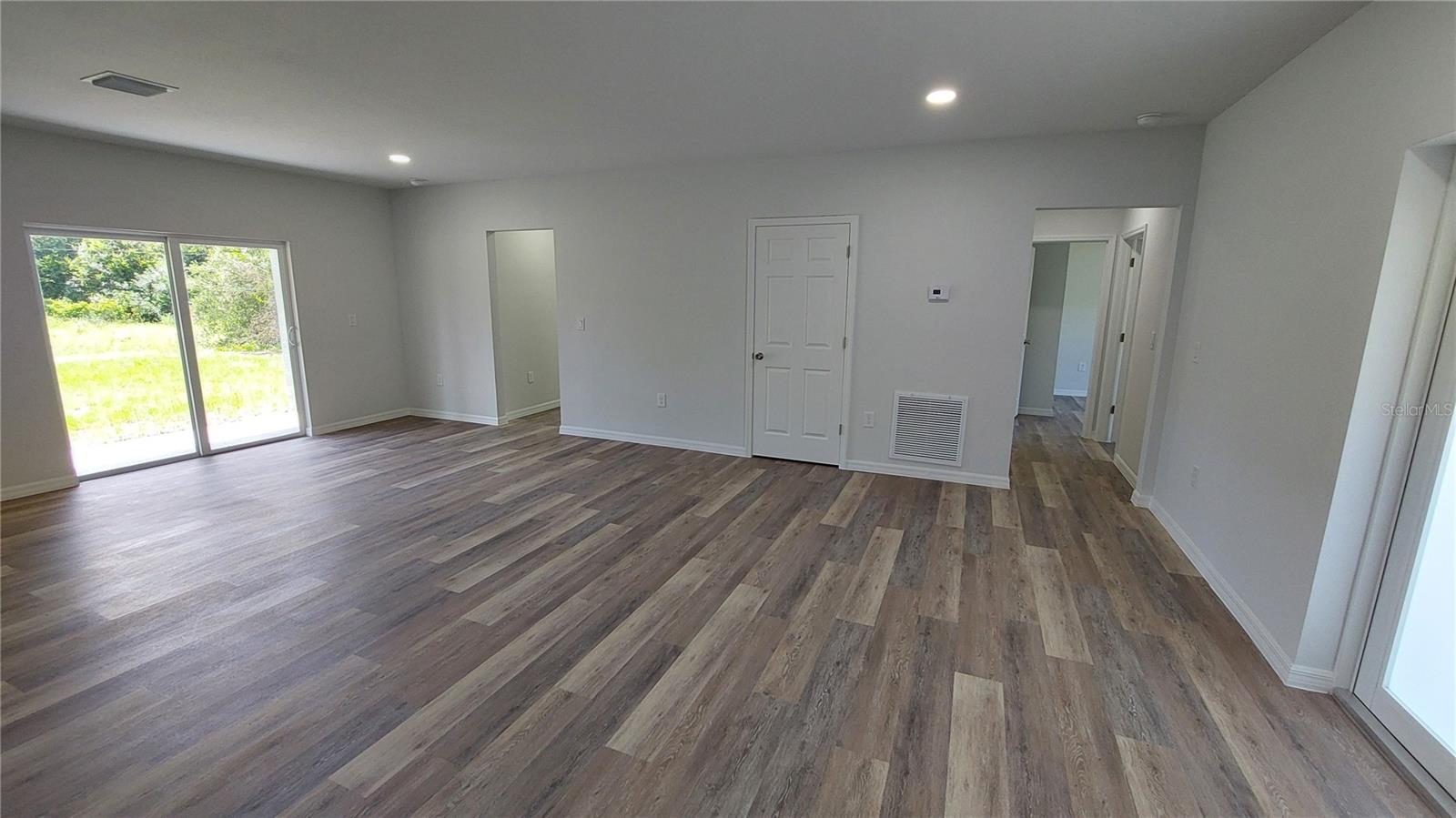 Image 9 of 28 For 1825 Lindenwood Drive