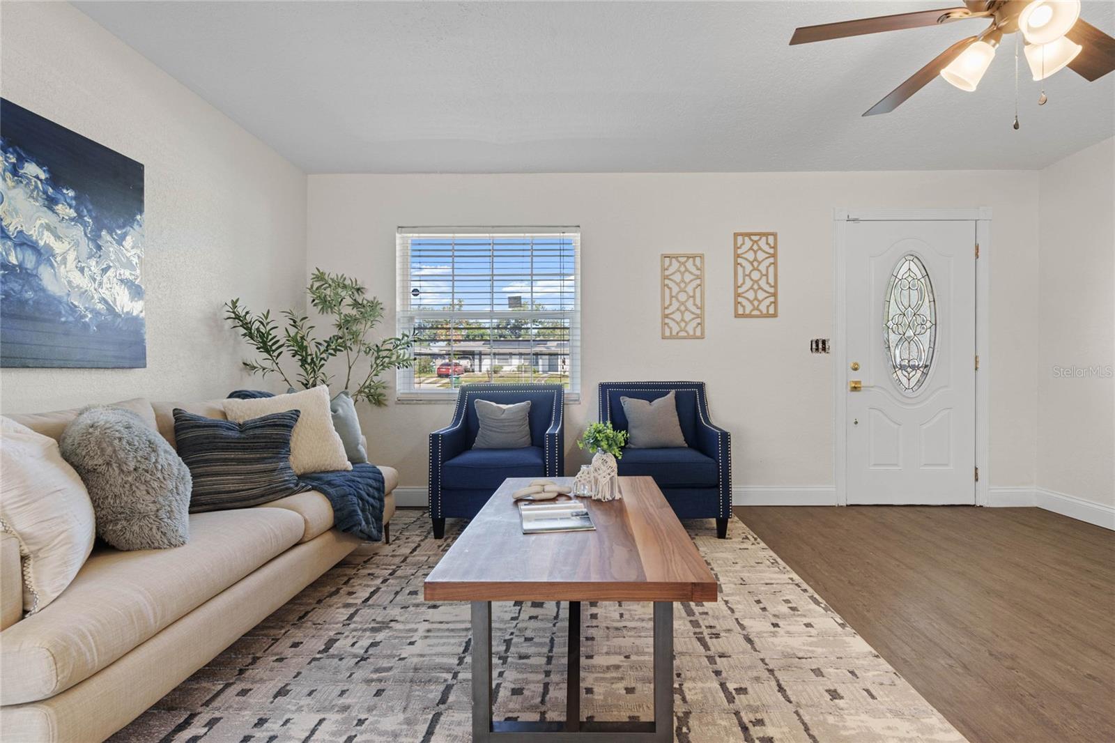 Image 10 of 49 For 2259 Howland Boulevard