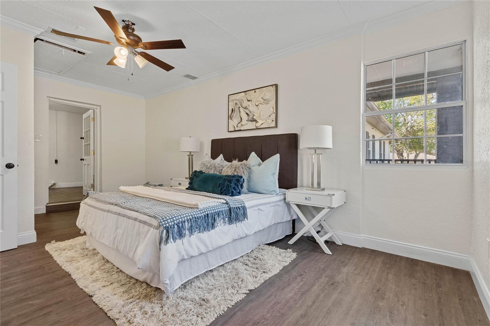Image 23 of 49 For 2259 Howland Boulevard