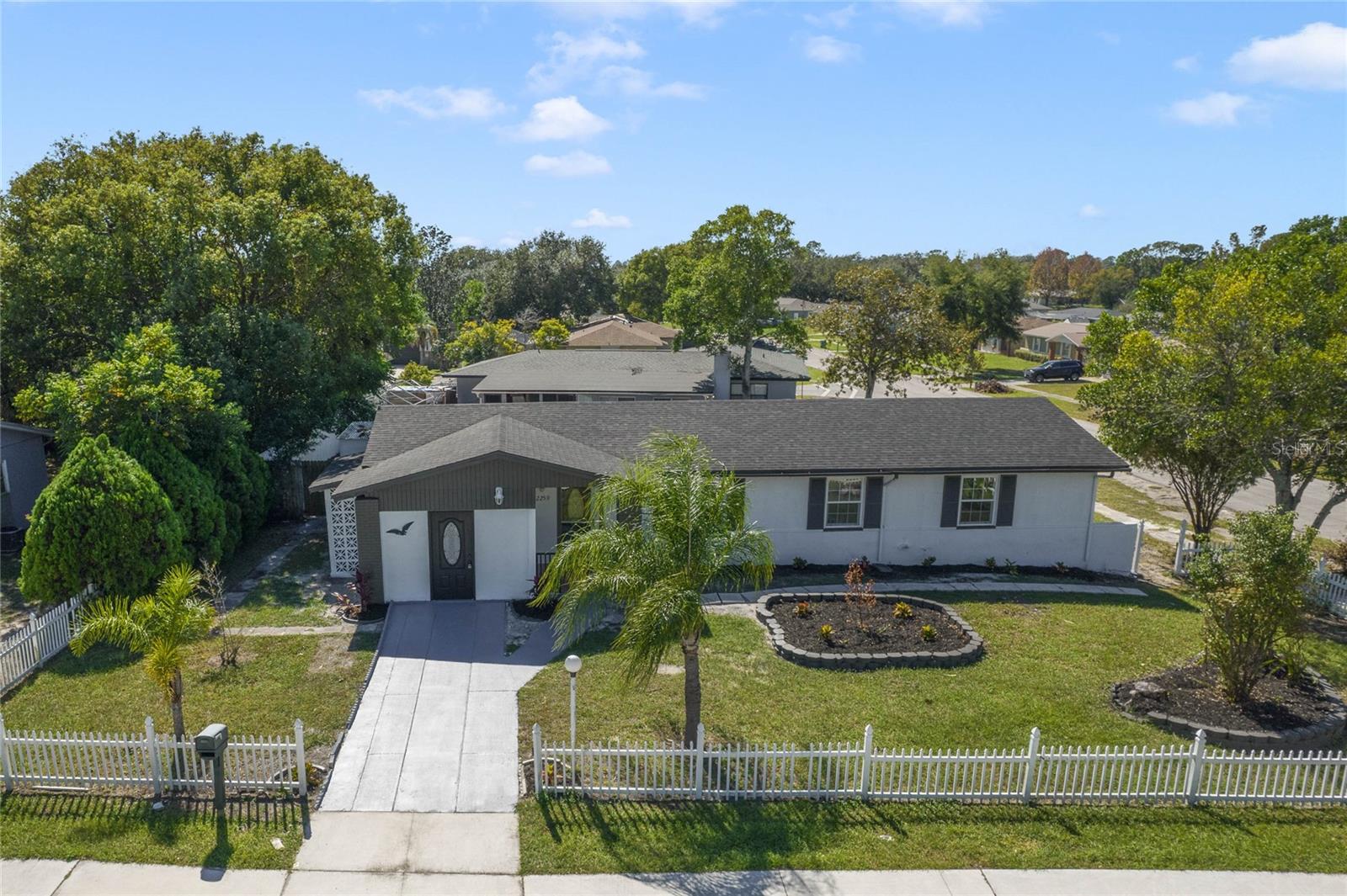 Image 36 of 49 For 2259 Howland Boulevard