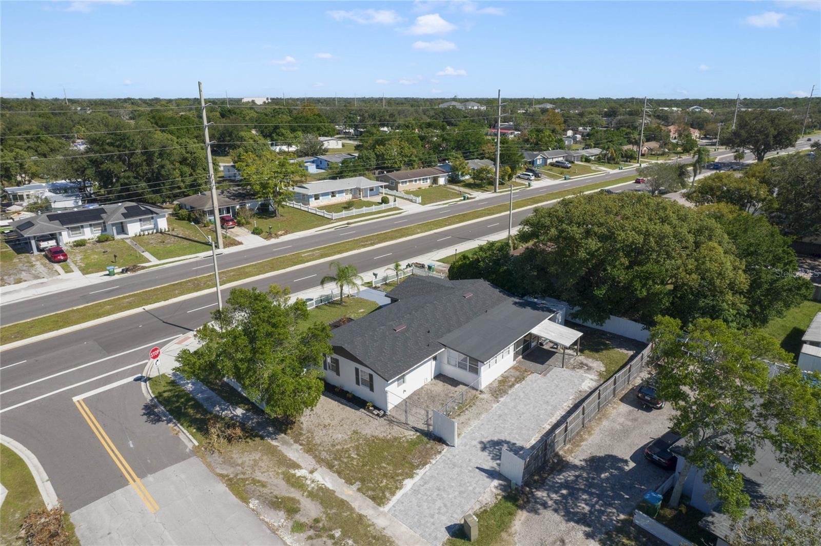 Image 39 of 49 For 2259 Howland Boulevard